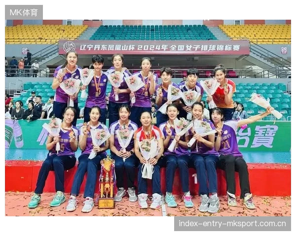 天津女排“逆袭”梦想：从淘汰线到四强，全锦赛的精彩与坚持